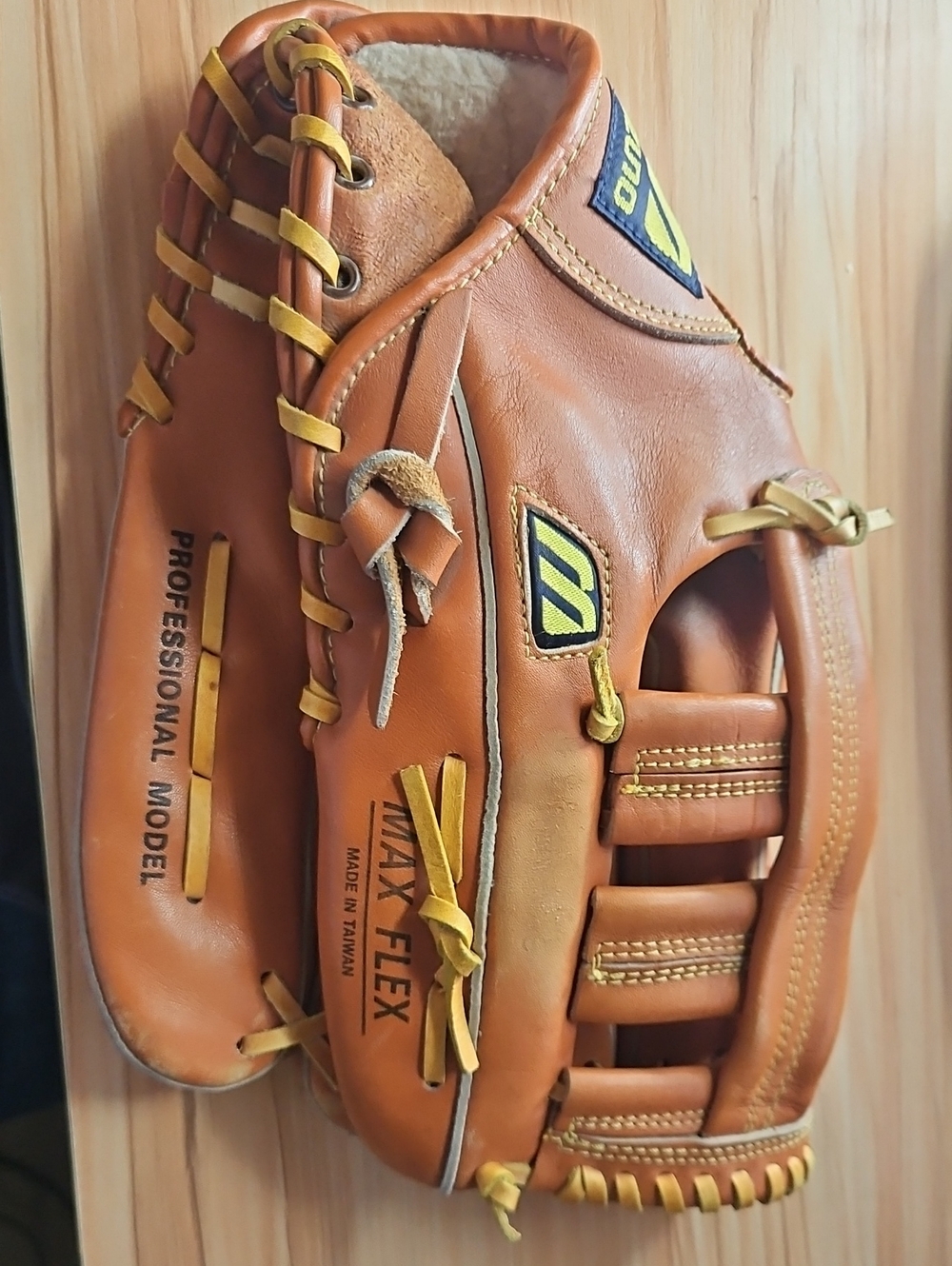 Mizuno MM 1300 Leather Steerhide 12" Max Flex Baseball Glove